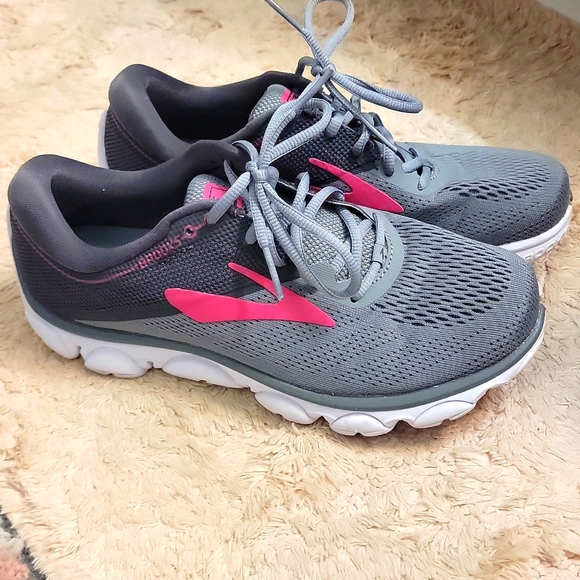Woman's Brooks Anthem shoes - Picture 1 of 7